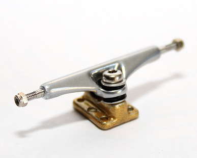 Ytrucks X5 - chrom/zlatá