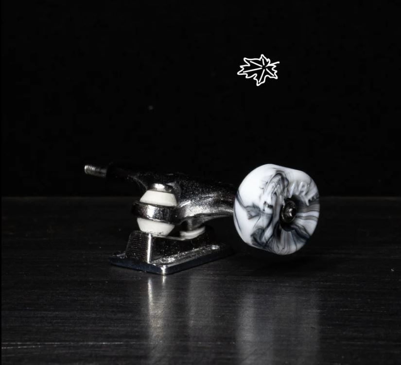 Maple - Bowl - swirl bílá/černá